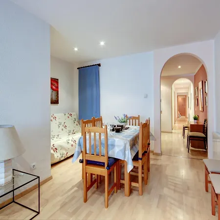 In With Beachfront View Apartment *