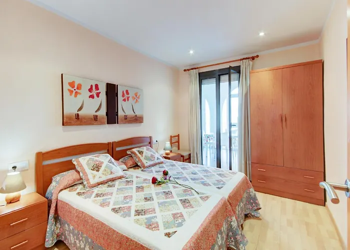 Apartamento In With Beachfront View